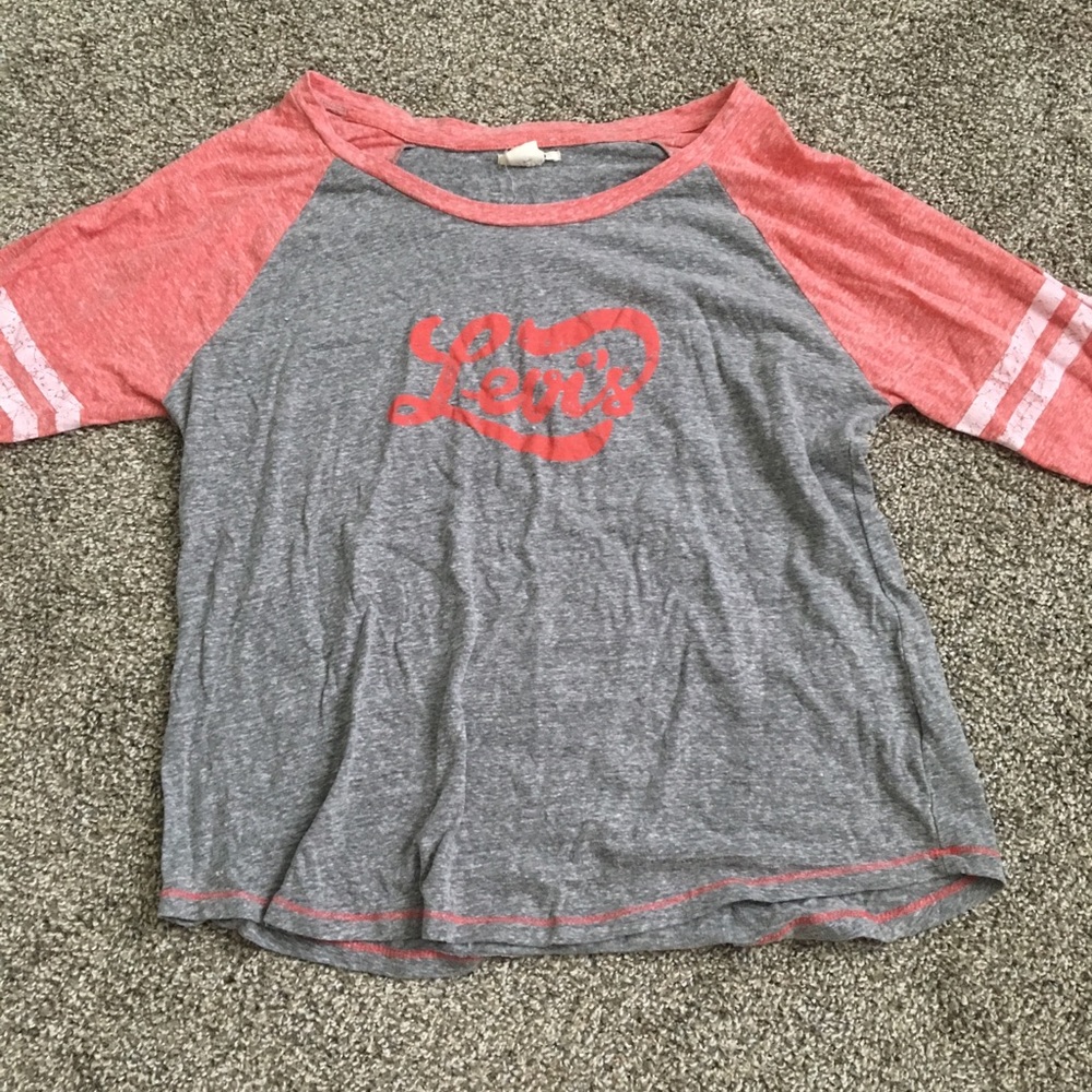 Levi’s top